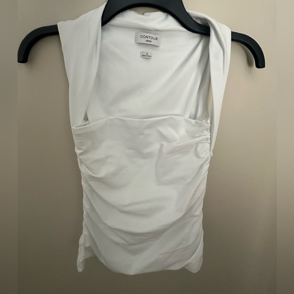 Aritzia contour flourish top